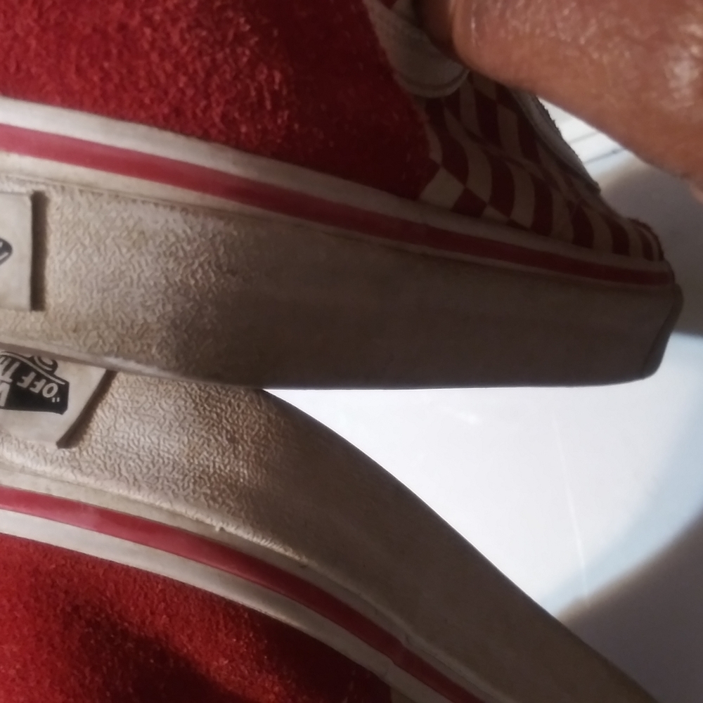 Vans - Picture 3 of 7